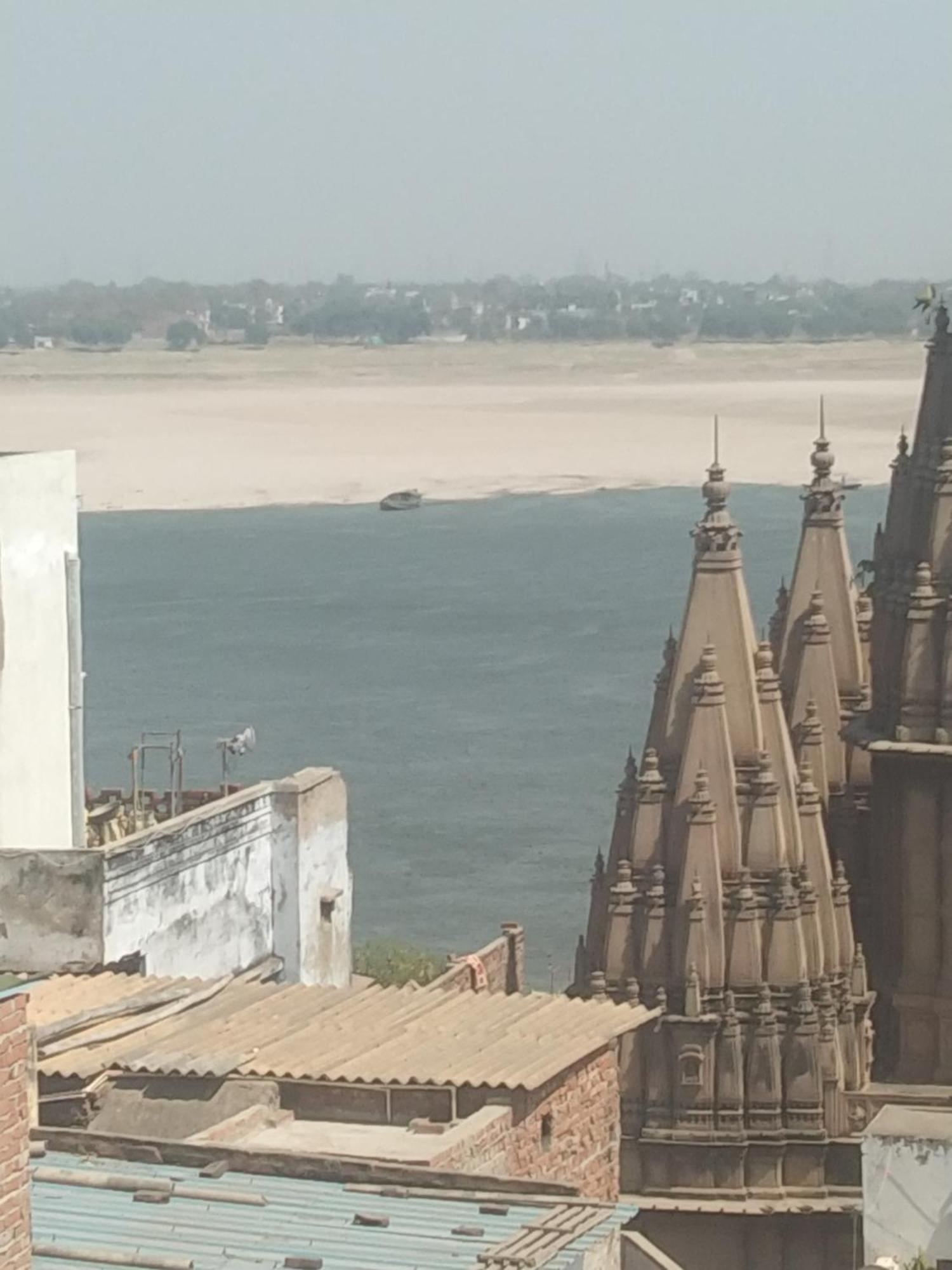 M B Grand Hotel - Varanasi — Photos 1